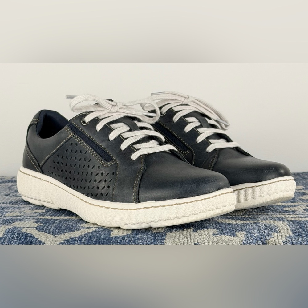 Clarks Caroline Ella Navy Blue Leather Sneakers Shoes Women 9.5 Comfort Casual